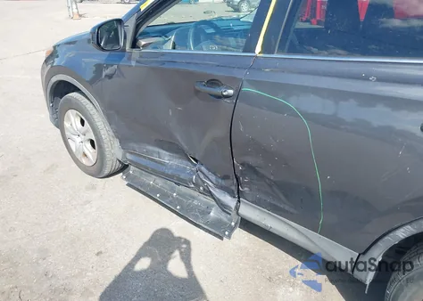 2015 Toyota Rav4 Le z USA, uszkodzony, nr VIN 2T3BFREVXFW385832